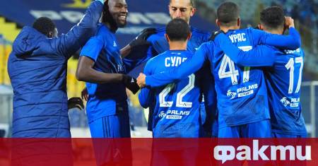 Левски успя да запази преднината си пред ЦСКА 1948 от