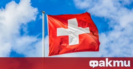 22 ентусиасти разпънаха най-голямото швейцарско знаме в света на алпийска