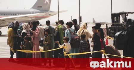 Съединените щати ще възобновят евакуационните полети от Афганистан преди края