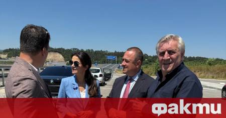 Държавата си е на мястото Редовното правителство показва резултати За