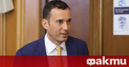 В 19 часа започна празничният концерт посветен на празника на