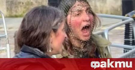 Колоритните Вяра и Надежда Станчеви които заедно с тризначката си