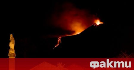 Вулканът Етна в Сицилия най големият активен вулкан в Европа се