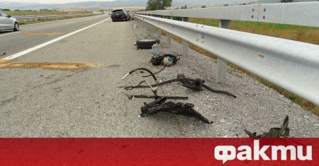 Пътен инцидент затрудни движението по автомагистрала Тракия Образувала се е