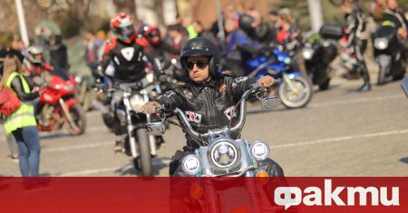 Стотици мотористи откриха мотосезон 2022 в София, съобщават от БГНЕС.
