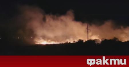 Пожар избухна снощи край петричкото село Марикостиново предаде БНТ Заради