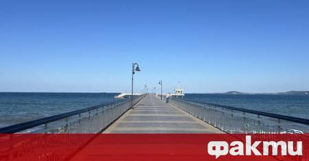 През последните дни в Бургас постъпват сигнали за силни нефтени