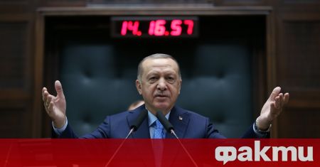 Турският президент Реджеп Тайип Ердоган който е и председател на
