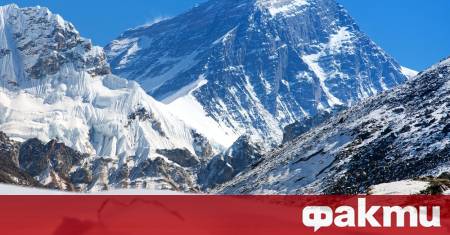 Индиец и румънец загинаха на връх Лхотце в Непал