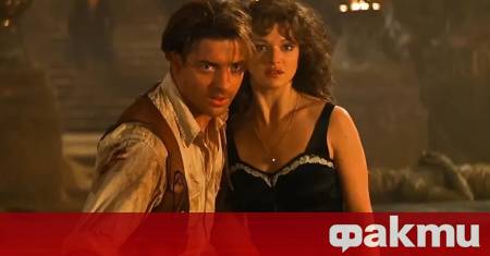 57 годишният Брендън Фрейзър и 55 годишната Рейчъл Вайс ще