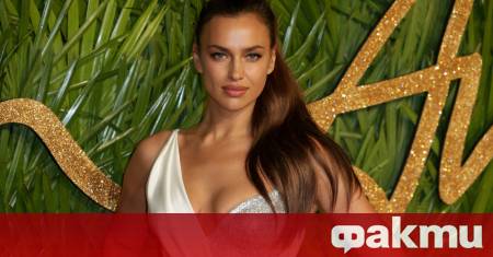 Супермоделът Ирина Шейк показа фигурата си по бельо близо до