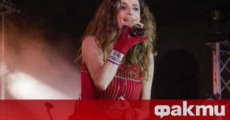 Нина Николина с истинско име Николина Димитрова Попова е българска