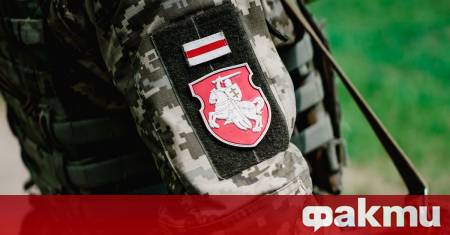 Бойци от радикалния Полк Калиновски част от Въоръжените сили на