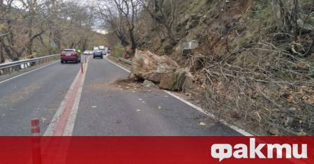 Движението по път I 1 Симитли – Кресна в района