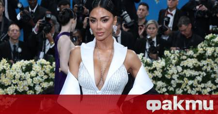 Поп звездата Никол Шерцингер разпали страстите на мъжката част от