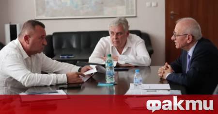 Здравният министър доцент д р Силви Кирилов днес се срещна с