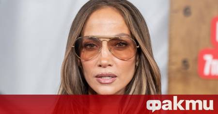 Дженифър Лопес публикува серия от снимки от пътуване до Париж