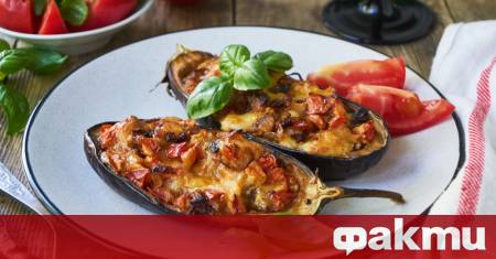 Необходими продукти 4 средно големи патладжана 800 г пилешко филе