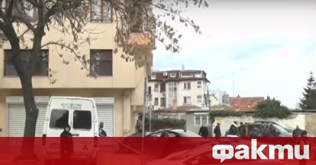 Зрелищна катастрофа е станала във Варна лек aвтомобил се