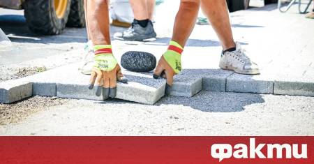 Над 56 720 кв м тротоари са обновени в София