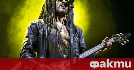 Легендарният рок музикант Лени Кравиц прикова вниманието на феновете и