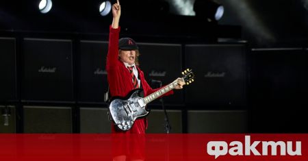 Рок гигантите AC/DC оглавиха класацията Билборд 200 за албуми, съобщи