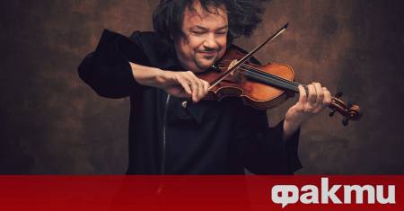 През 1960 година световноизвестният диригент Саулюс Сондецкис тогава млад цигулар