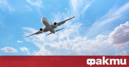 Пилотът на пътнически самолет Embraer 175E на SkyWest изпълняващ полет