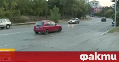Шофьор на автомобил удари моторист на столичния булевард „Климент Охридски”