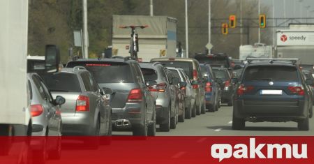 Движението по главния път София - Варна при разклона за