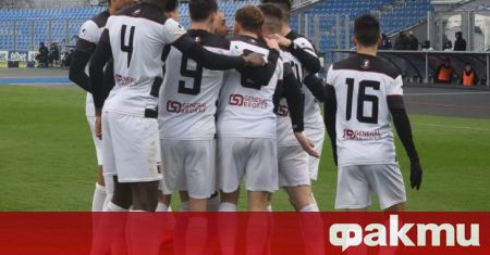 Локомотив Пловдив спечели рутинно с 2 0 у дома срещу Царско