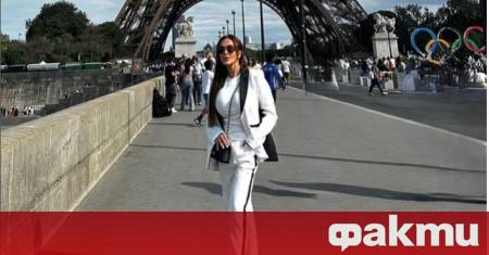 Легендата на българската поп фолк сцена Глория е на ваканция