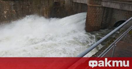 Към днешна дата сумата от наличните завирени обеми в комплексните