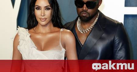 В документалния филм In Whose Mind се разкриват кадри на