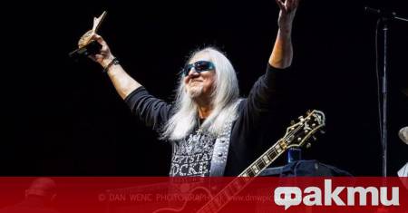 Днес 8 юни 2026 г китаристът на Uriah Heep Мик