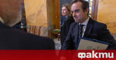 Френското правителство оцеля след два вота на недоверие внесени от