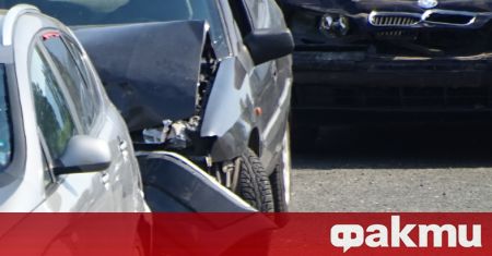 Верижна катастрофа между четири автомобила е станала на пътя Пловдив