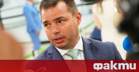 Гранични полицаи продължават да издирват шофьора на буса превозващ 24