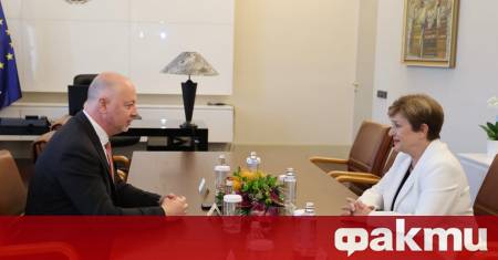 В момента сме в навечерието на приемането на еврото Предстои