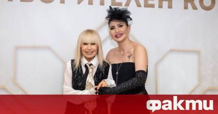 или Иванова изпрати разкошен букет на Софи Маринова с който