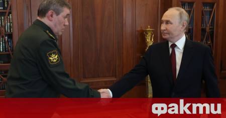 Обявяването на великденско примирие е в полза на руския лидер
