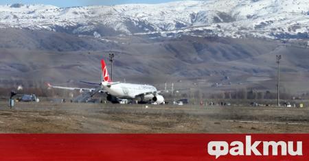 От днес Турция възобновява полетите до трети страни съобщи агенция