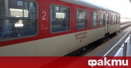 Пожарникар е спрял горящия влак София Варна и така е