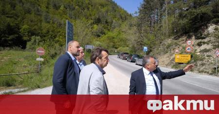 Временният обходен път над свлачището което прекъсна пътя Смолян Пампорово