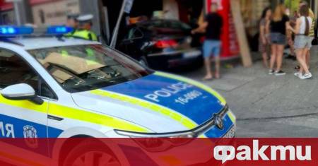 Три жени пострадаха при катастрофа на кръстовището на булевард Пещерско