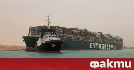 Последните кораби блокирани заради засядането на огромен контейнеровоз в Суецкия