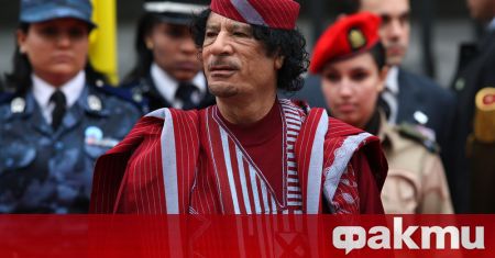 Муамар Кадафи управлява Либия в продължение на много десетилетия печелейки