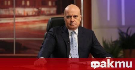 Слави Трифонов отново се завръща в телевизията като водещ След