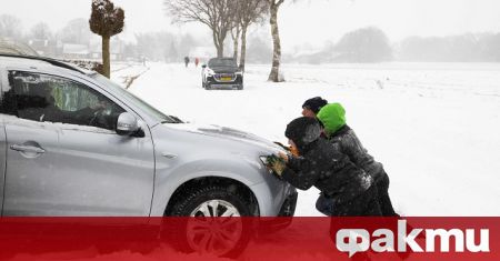 В Нидерландия голяма снежна буря доведе до хаос в железопътния