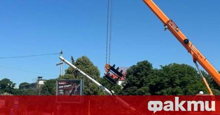 Сериозен инцидент край Централна гара в София след като стълб